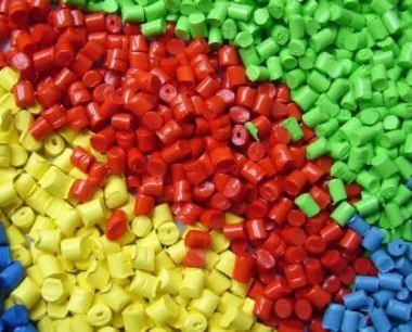 塑料管材在应用中应该注意哪些问题?如何选用好的管材专用苏姆龙色母粒